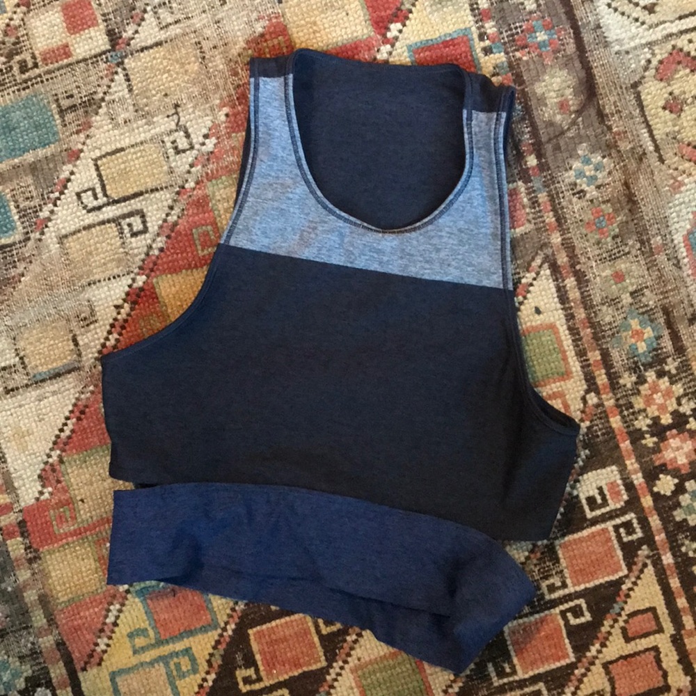 Outdoor Voices Slashback Tri-Tone Crop XS